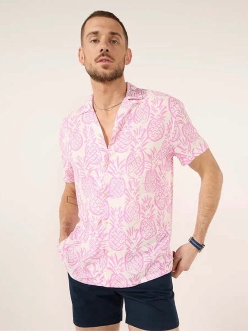 Chubbies. The Pink Voids Rayon Sunday Shirt. NWT. Size Large